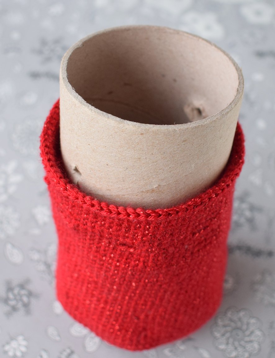 Blog content image for 'Phone stand «Santa's helper»'