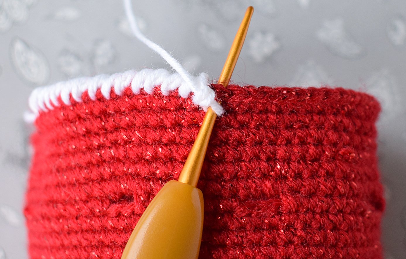 Blog content image for 'Phone stand «Santa's helper»'