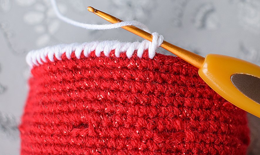 Blog content image for 'Phone stand «Santa's helper»'