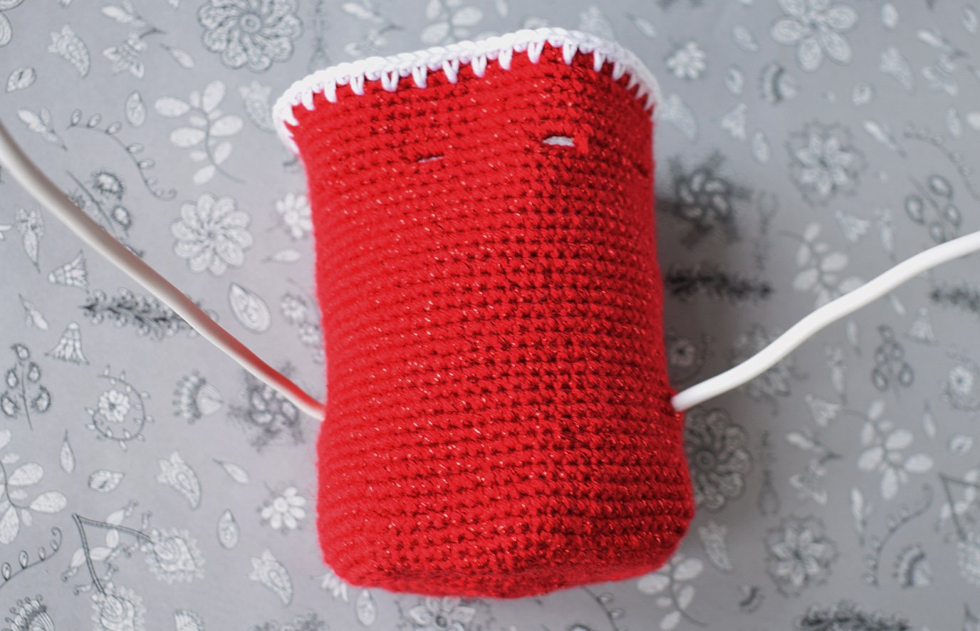 Blog content image for 'Phone stand «Santa's helper»'