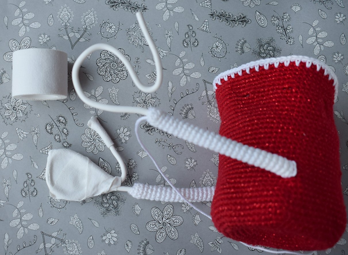 Blog content image for 'Phone stand «Santa's helper»'