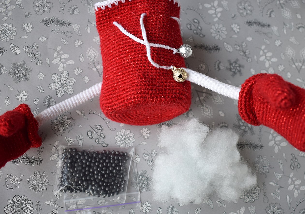 Blog content image for 'Phone stand «Santa's helper»'