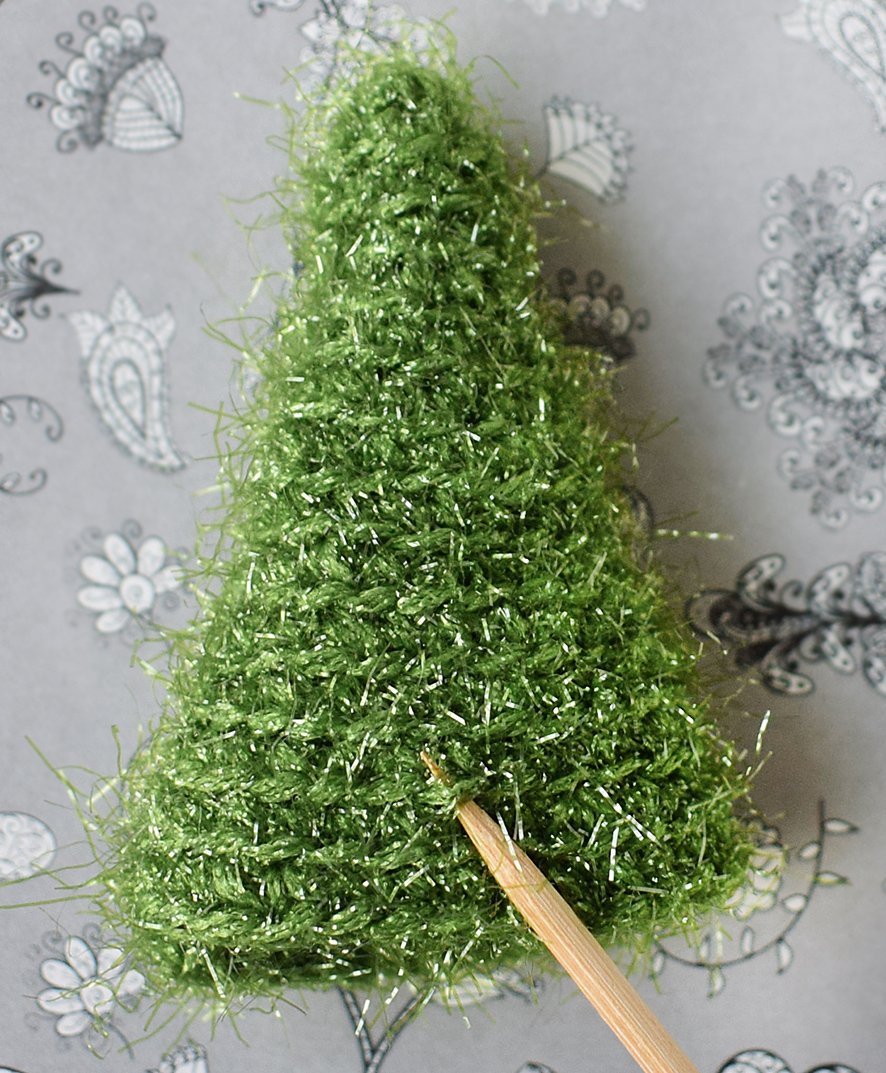 Blog content image for 'Phone stand «Santa's helper»'