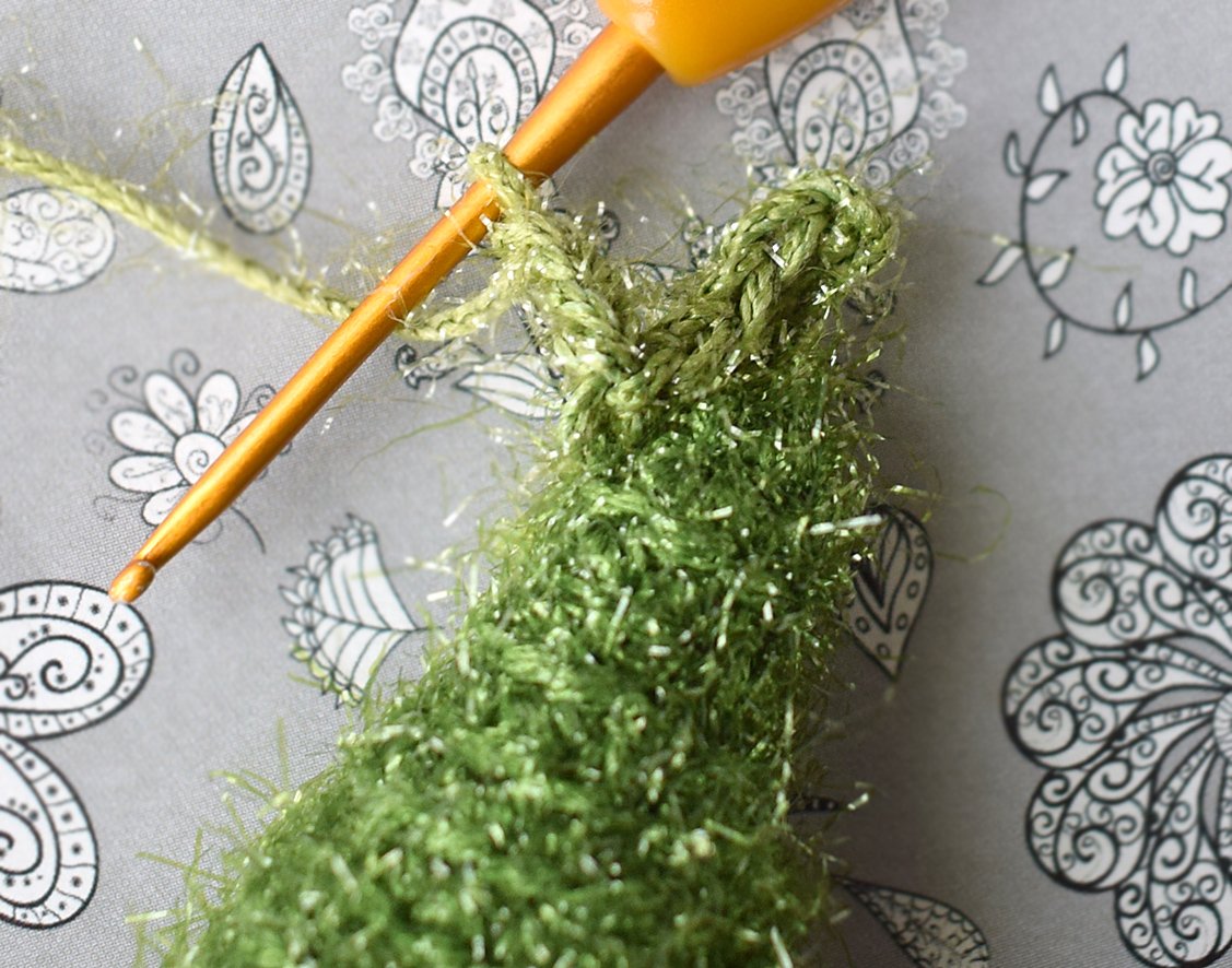 Blog content image for 'Phone stand «Santa's helper»'