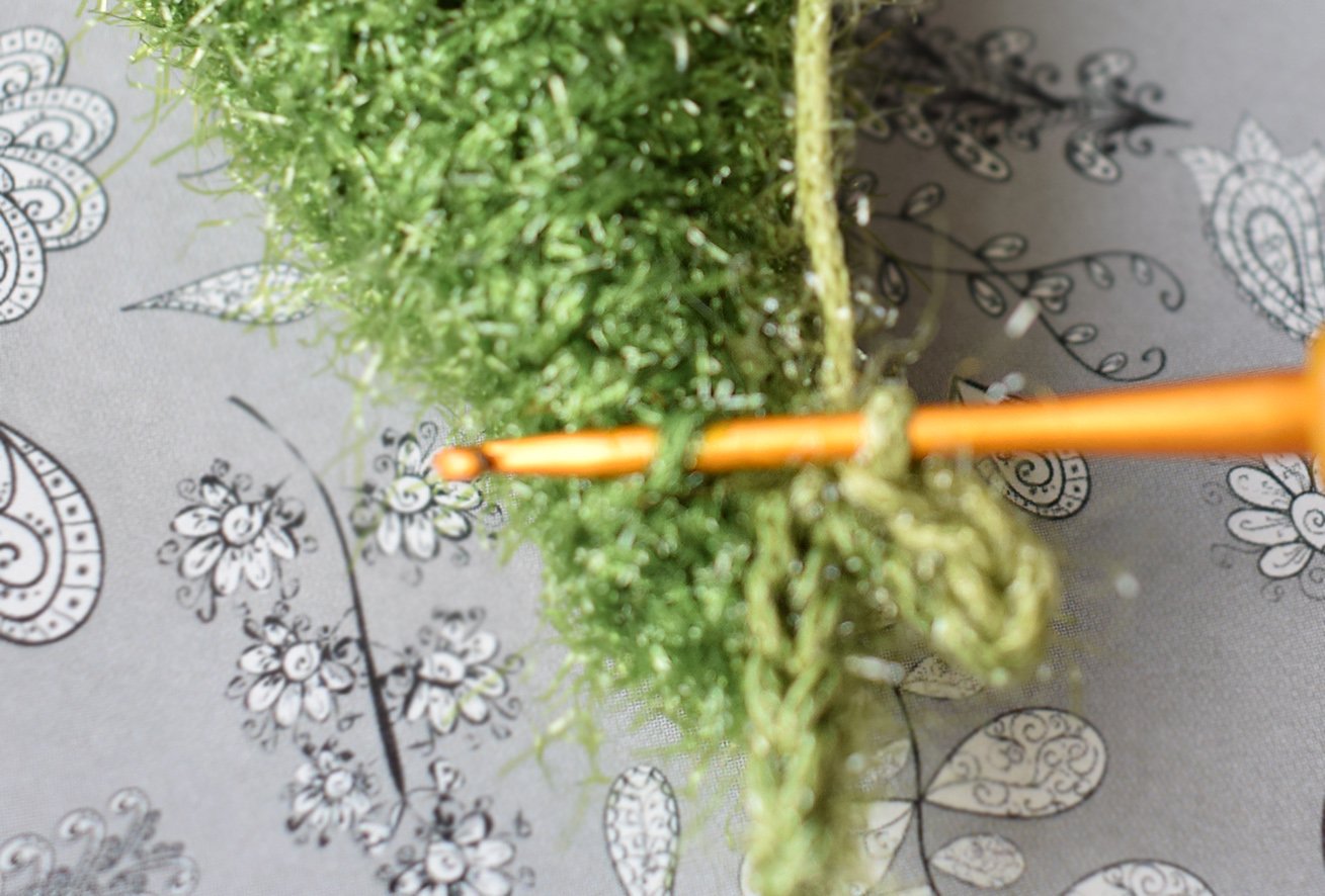 Blog content image for 'Phone stand «Santa's helper»'