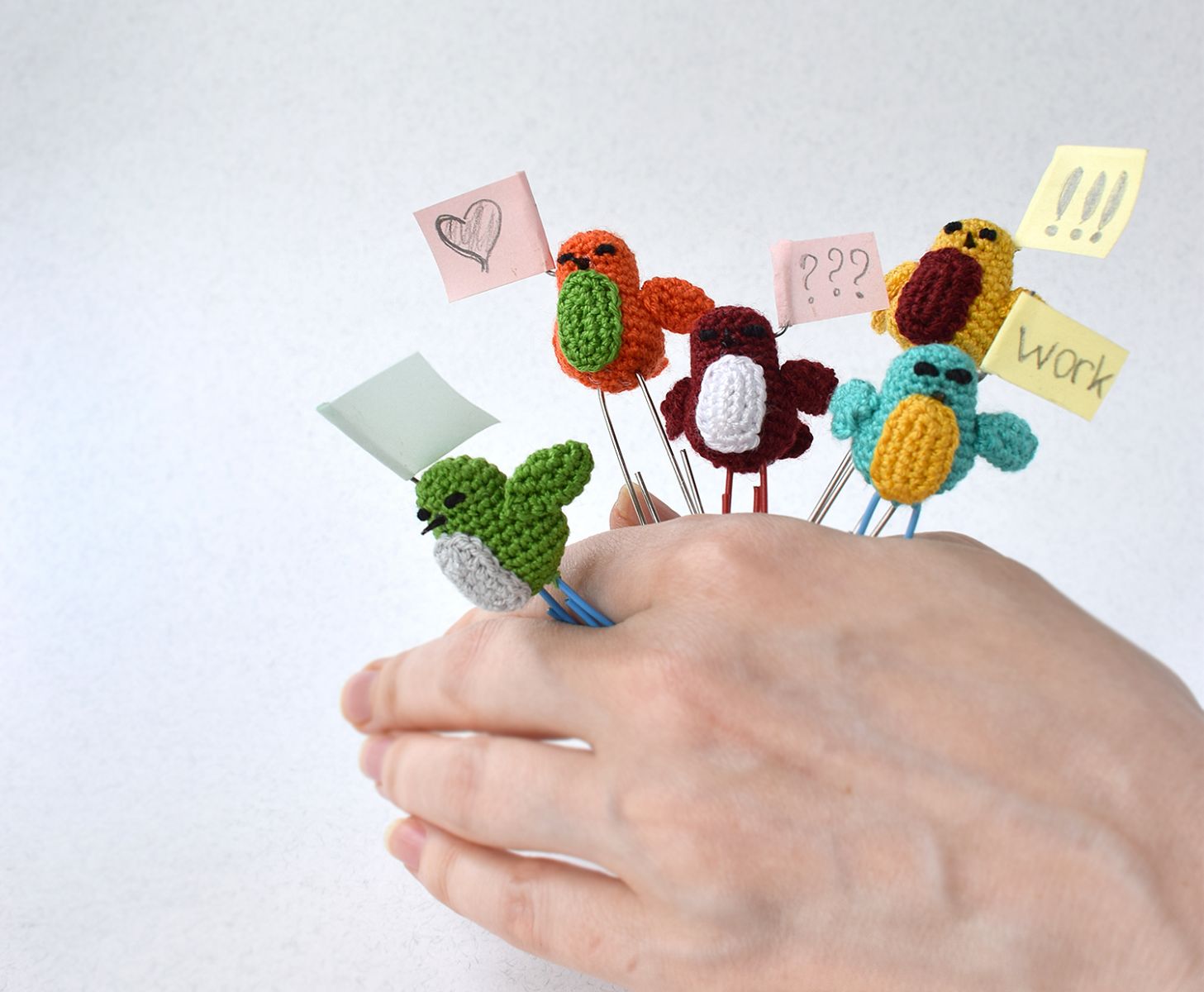 Blog-Inhaltsbild für '"Geschäftsvögel " ist eine Büroklammer für ein Tagebuch.'