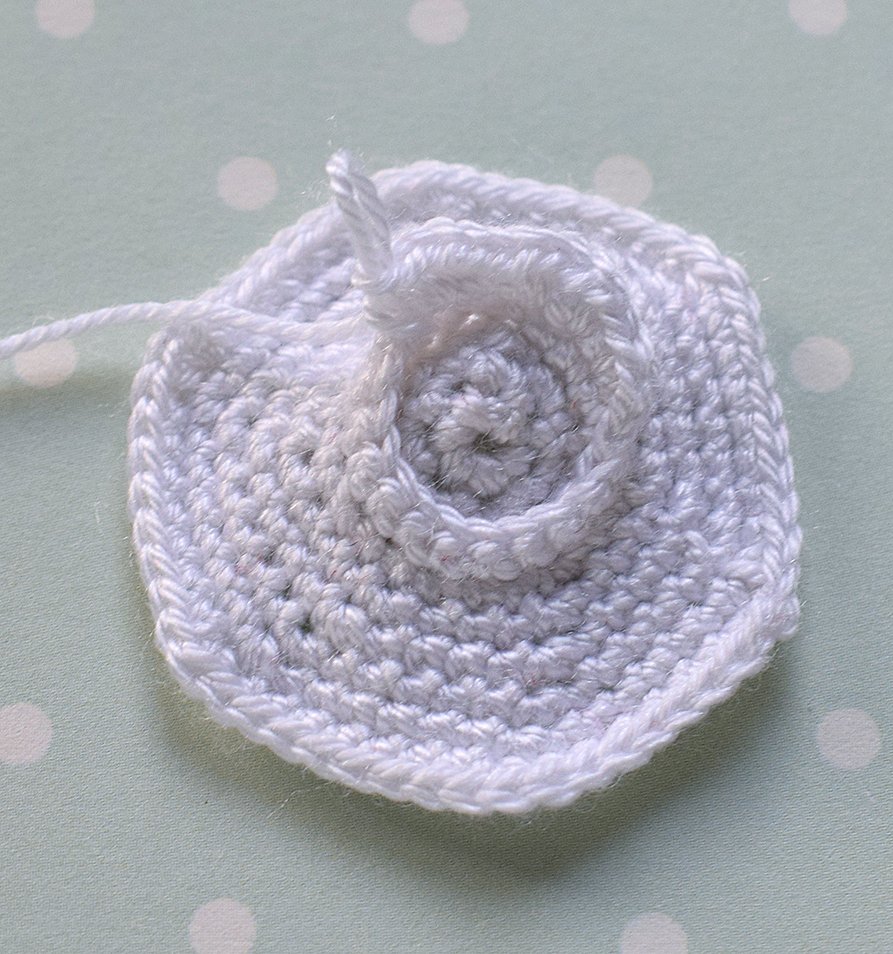 Blog-Inhaltsbild für '«Ein Feld von Fliegenpilzen » – Ringständer'