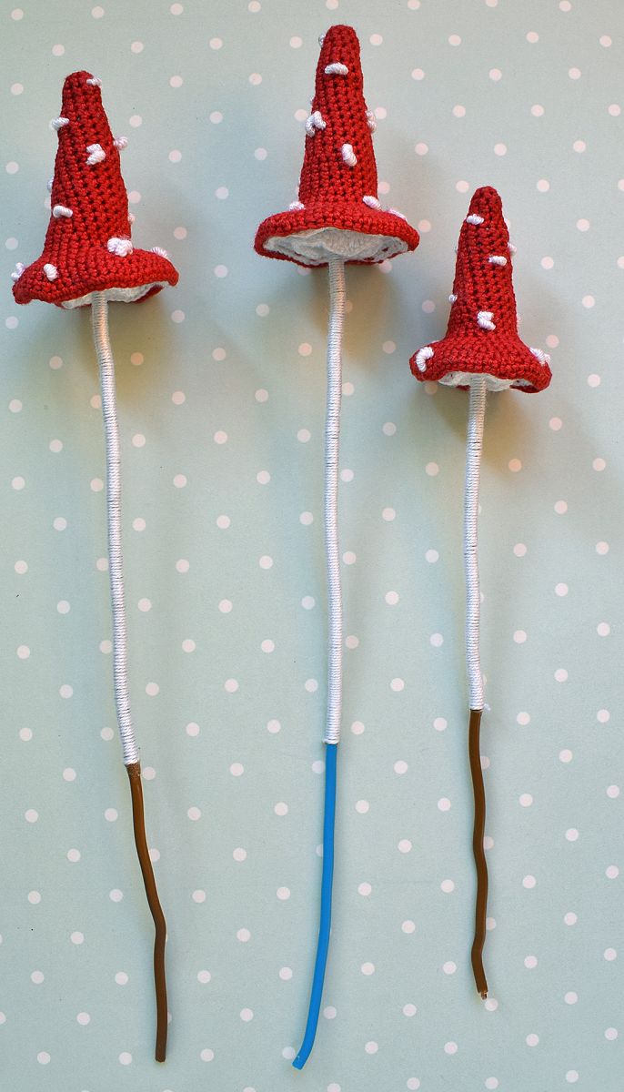 Blog content image for '«Поляна мухоморов» – подставка для колец'