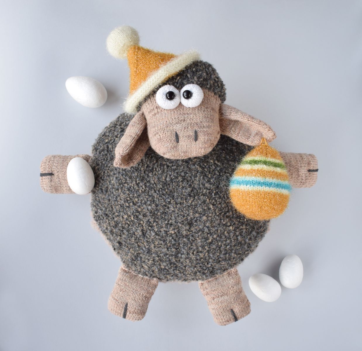 Blog content image for 'Knitting pattern for a "Sheep" cushion'