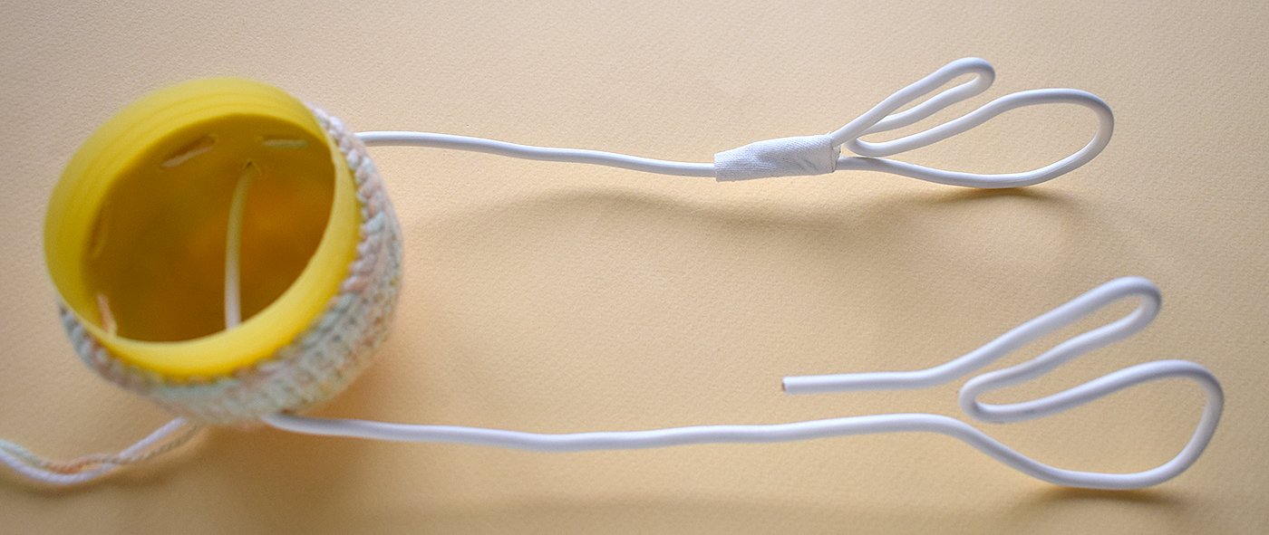 Blog content image for 'Phone stand «Easter lawn» knitted'