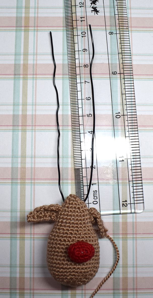 Blog content image for 'Deer - New Year Festive Brooche'