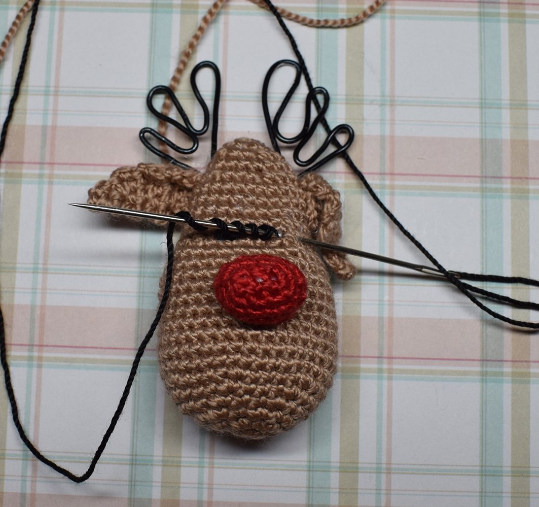 Blog content image for 'Deer - New Year Festive Brooche'