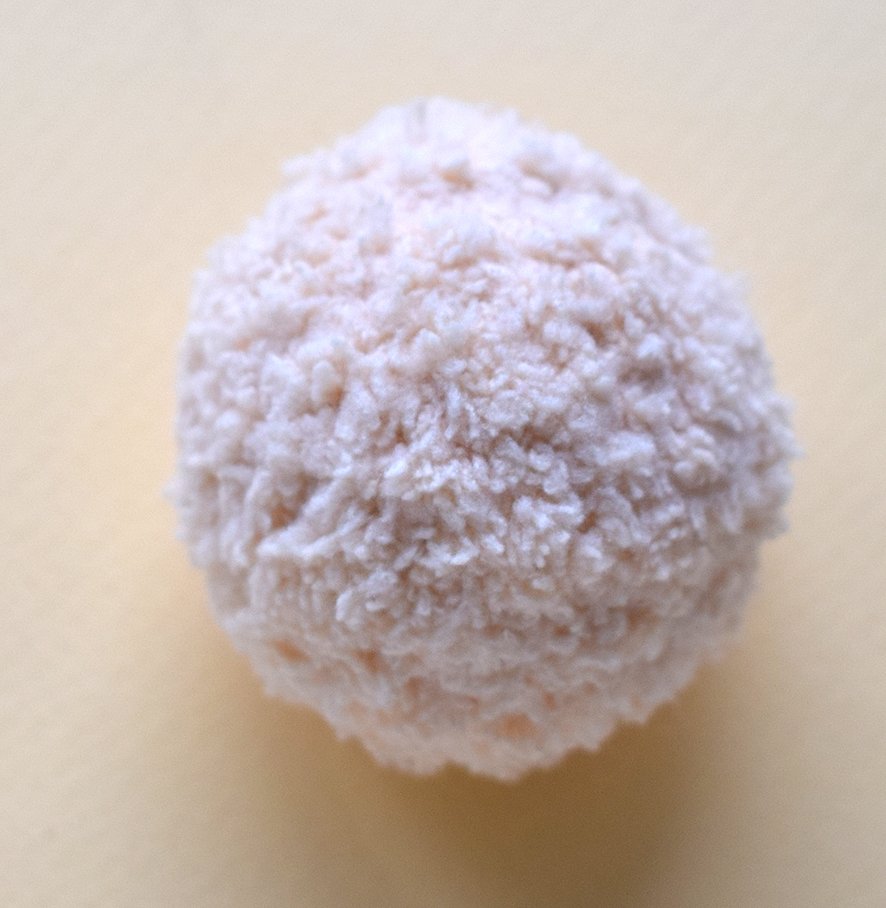 Blog-Inhaltsbild für 'Handyhalterung «Osterrasen» gestrickt'