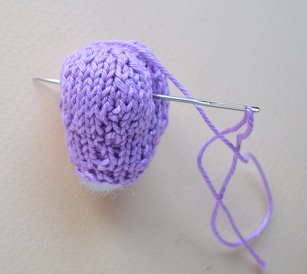 Blog-Inhaltsbild für 'Handyhalterung «Osterrasen» gestrickt'