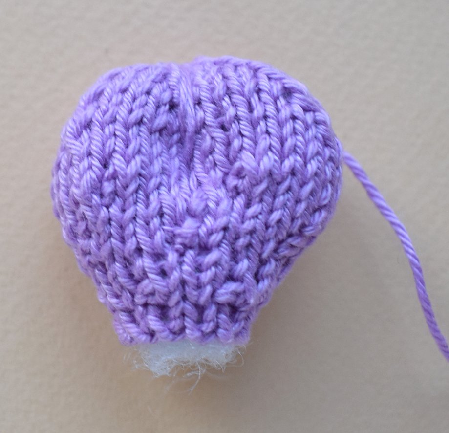 Blog-Inhaltsbild für 'Handyhalterung «Osterrasen» gestrickt'