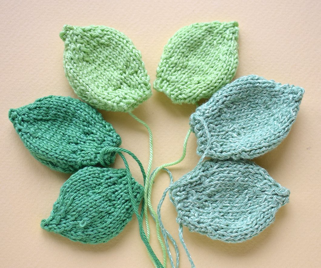 Blog-Inhaltsbild für 'Handyhalterung «Osterrasen» gestrickt'