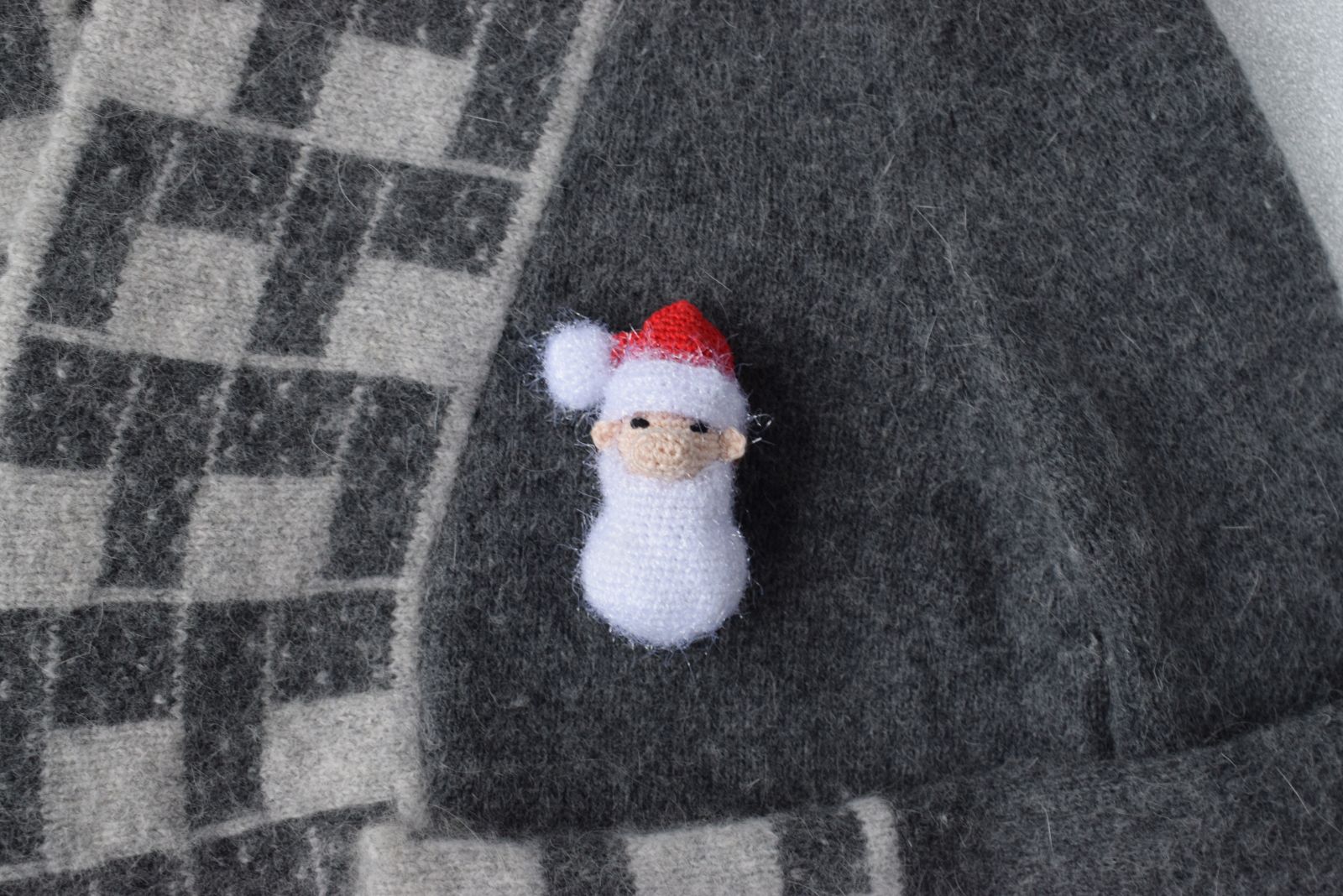 Blog-Inhaltsbild für 'Santa - Weihnachtsbroschen'