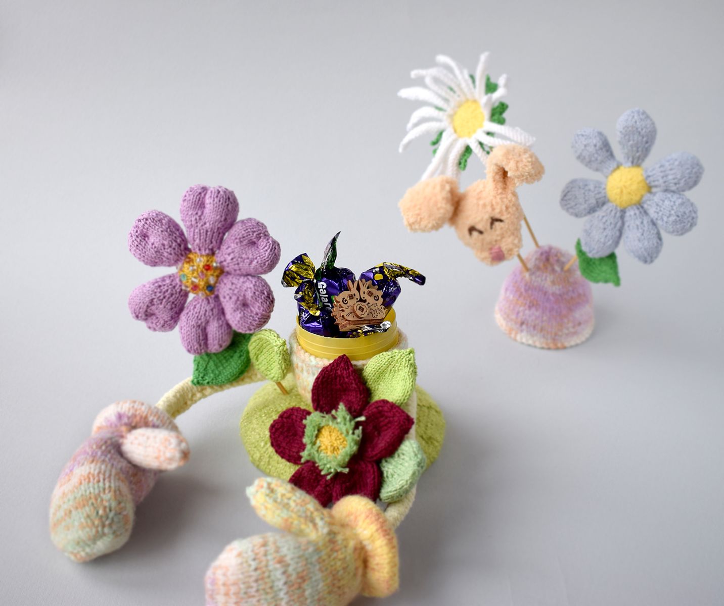 Blog-Inhaltsbild für 'Handyhalterung «Osterrasen» gestrickt'