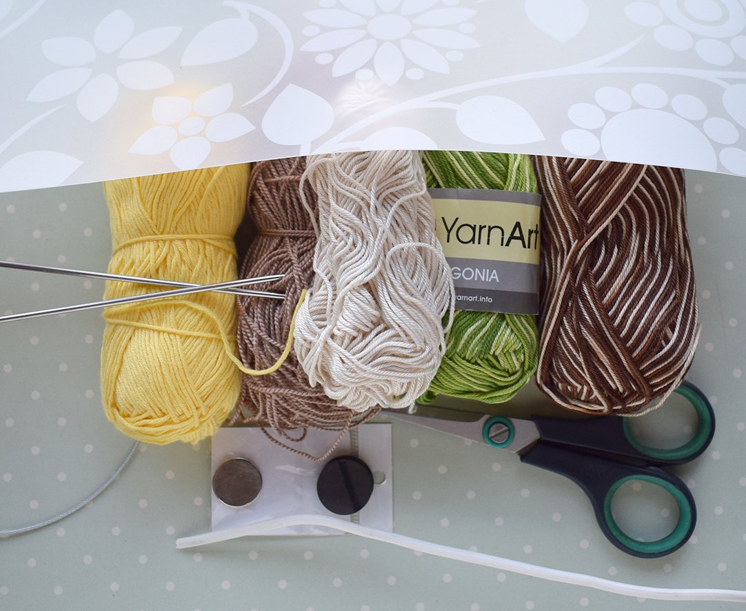 Blog content image for 'Knitted "Apple with a Worm" Magnet'