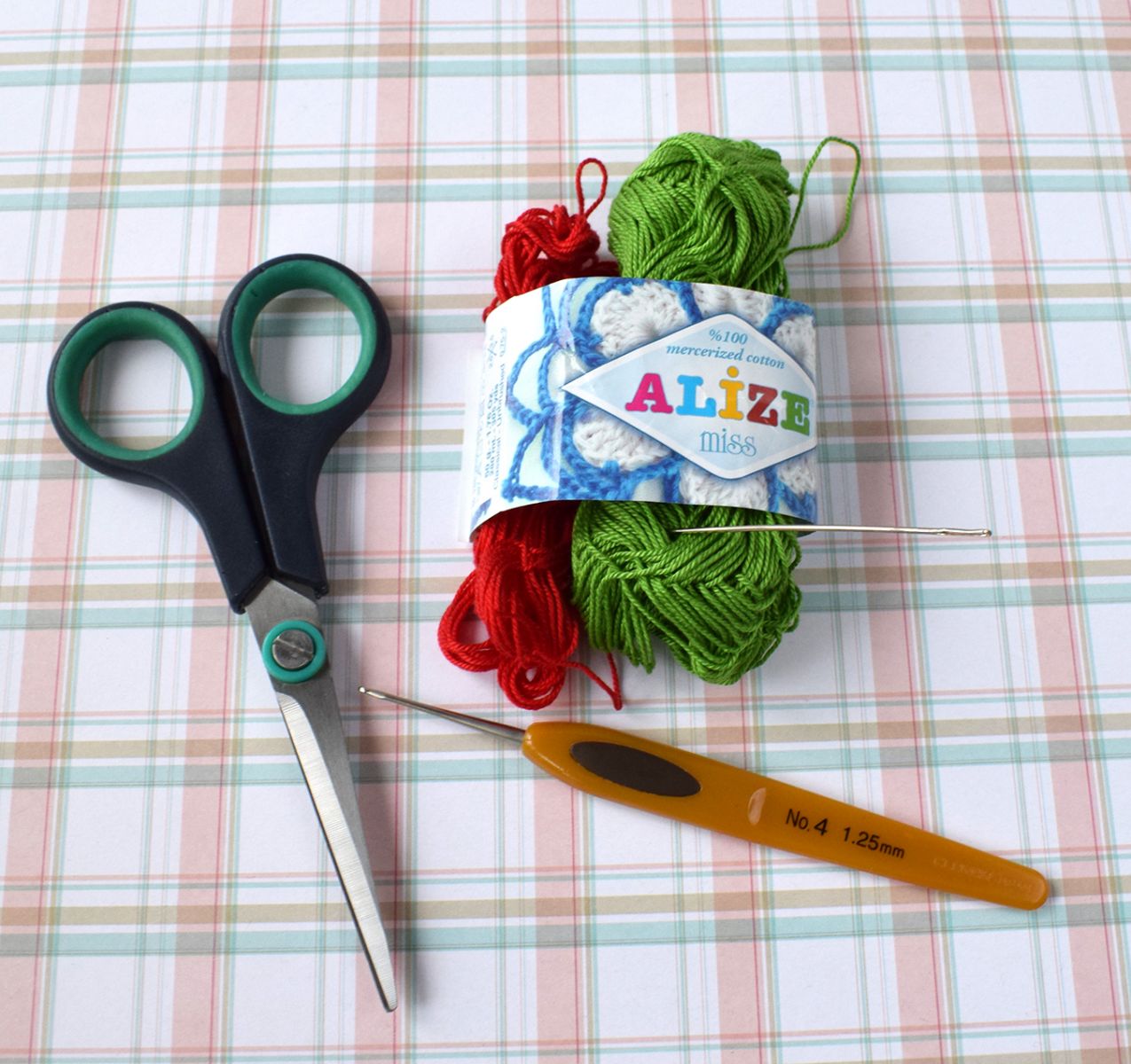 Blog-Inhaltsbild für 'Bärenstiefel - Weihnachtsbroschen'