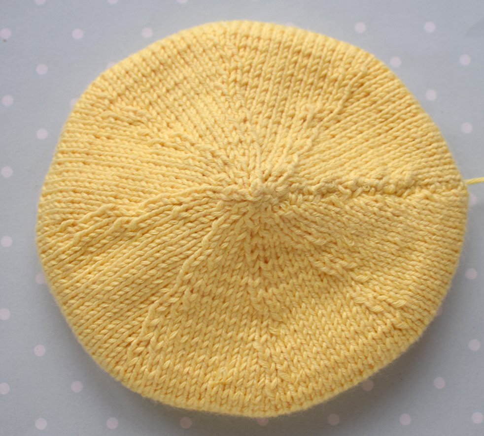 Blog-Inhaltsbild für 'Gestrickter Magnet „Apfel mit Wurm“'