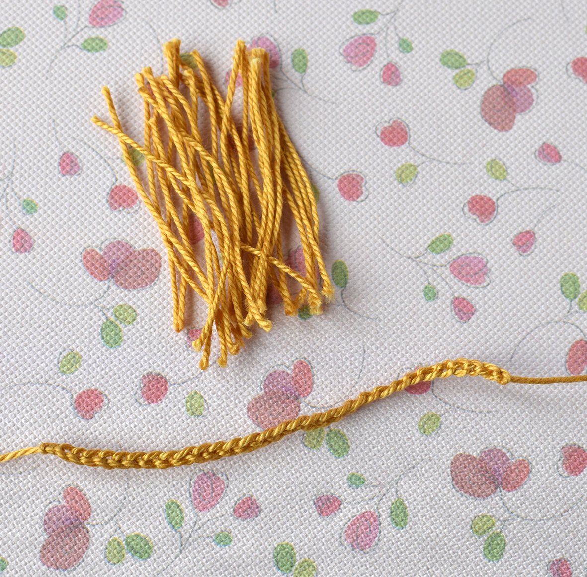 Blog-Inhaltsbild für 'Gehäkelte Fibula Brosche «Das Herz»'