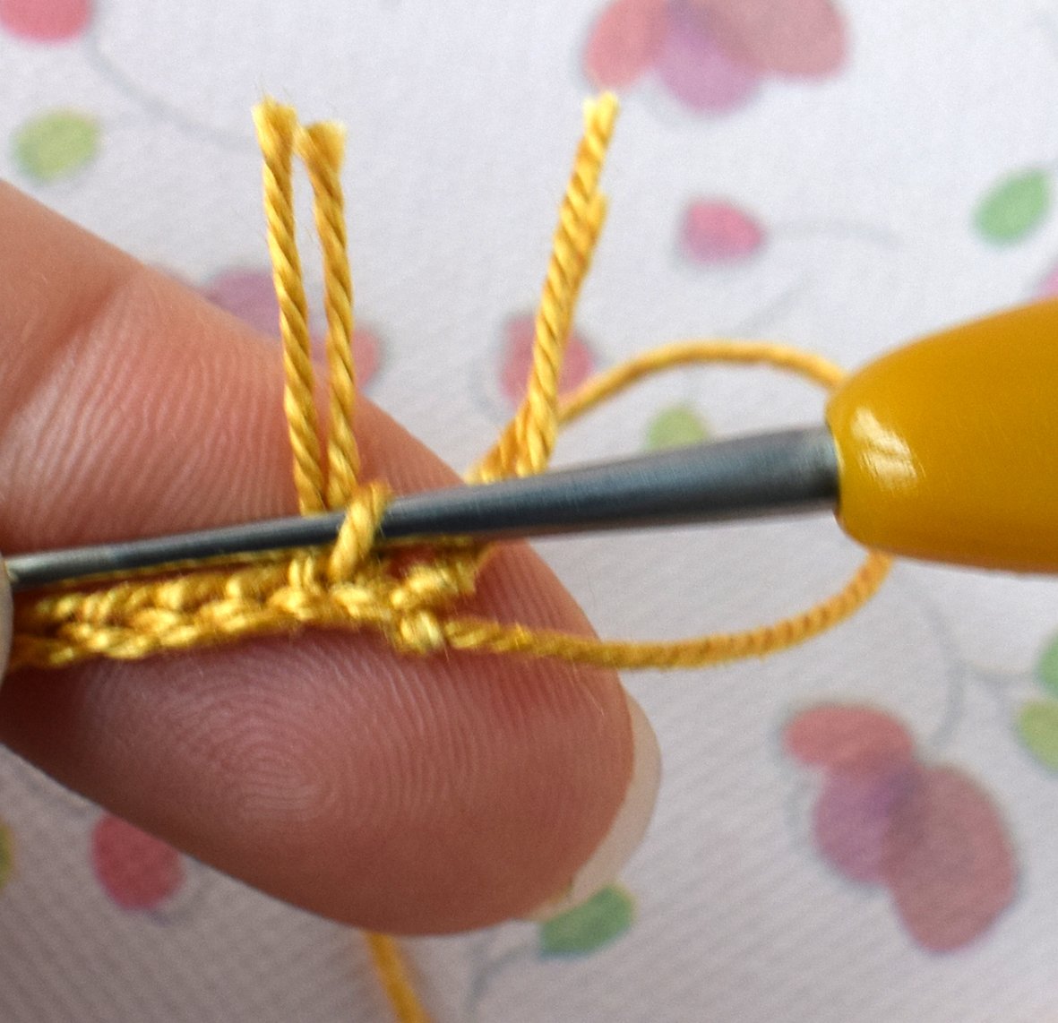 Blog-Inhaltsbild für 'Gehäkelte Fibula Brosche «Das Herz»'