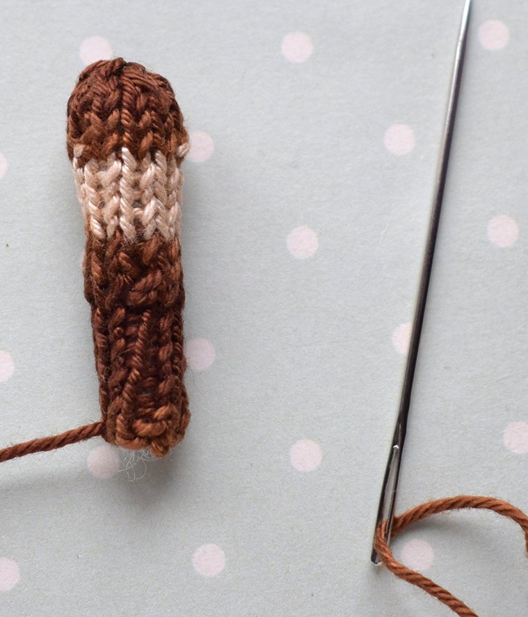 Blog content image for 'Knitted "Apple with a Worm" Magnet'