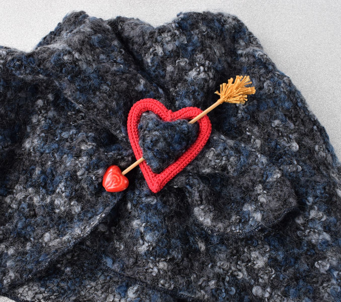 Blog-Inhaltsbild für 'Gehäkelte Fibula Brosche «Das Herz»'