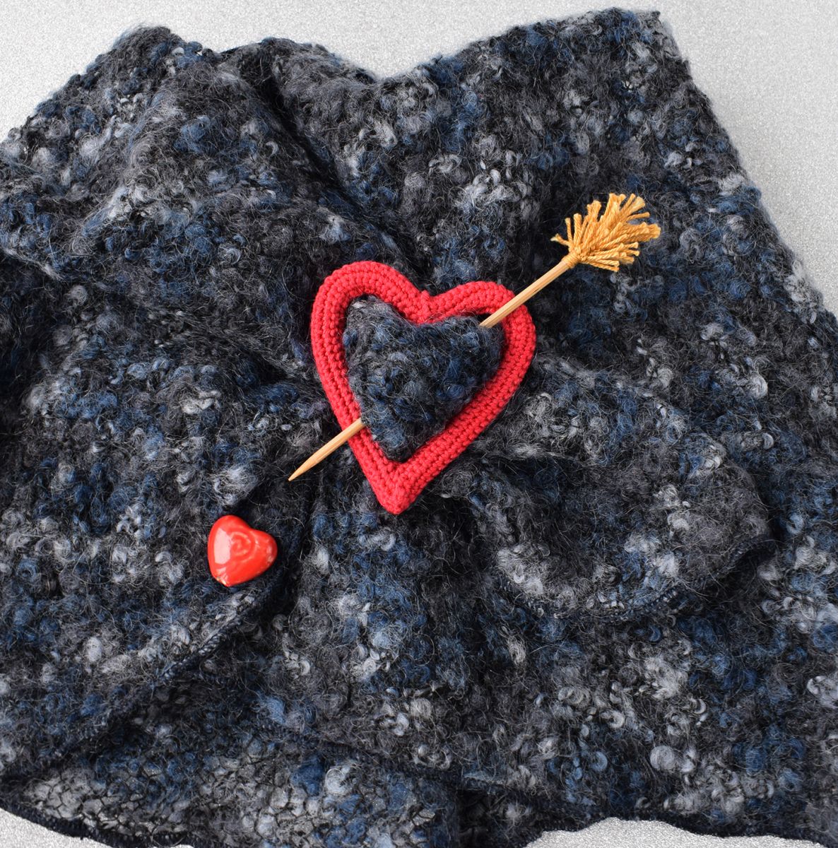 Blog-Inhaltsbild für 'Gehäkelte Fibula Brosche «Das Herz»'