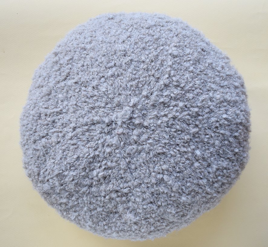 Blog content image for 'Knitting pattern for a "cat and mouse" cushion'