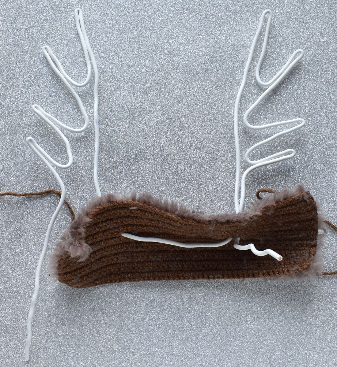 Blog content image for 'Ободок «Рожки рождественского оленя»'