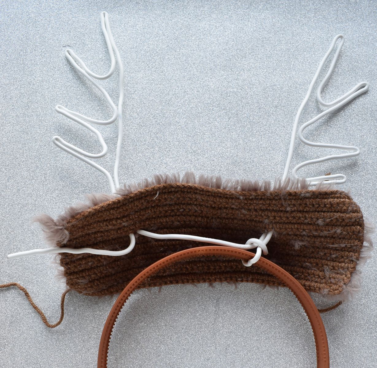 Blog content image for 'Ободок «Рожки рождественского оленя»'