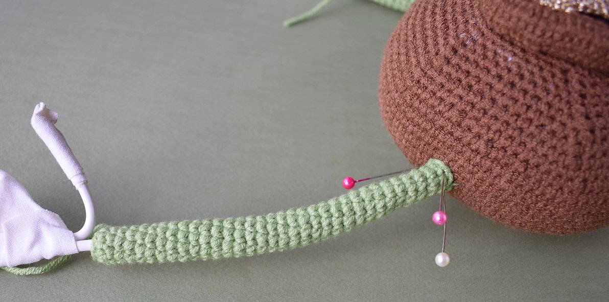 Blog content image for 'Phone stand «leprechaun's pot»'
