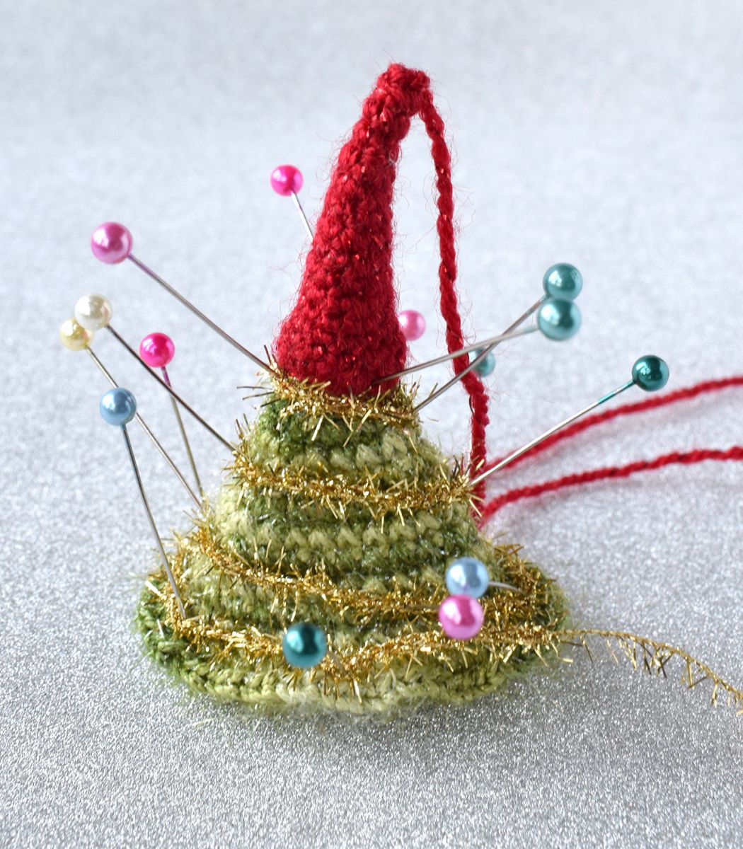 Blog content image for 'Брошка или украшение для карандаша «Рождественская елка»'