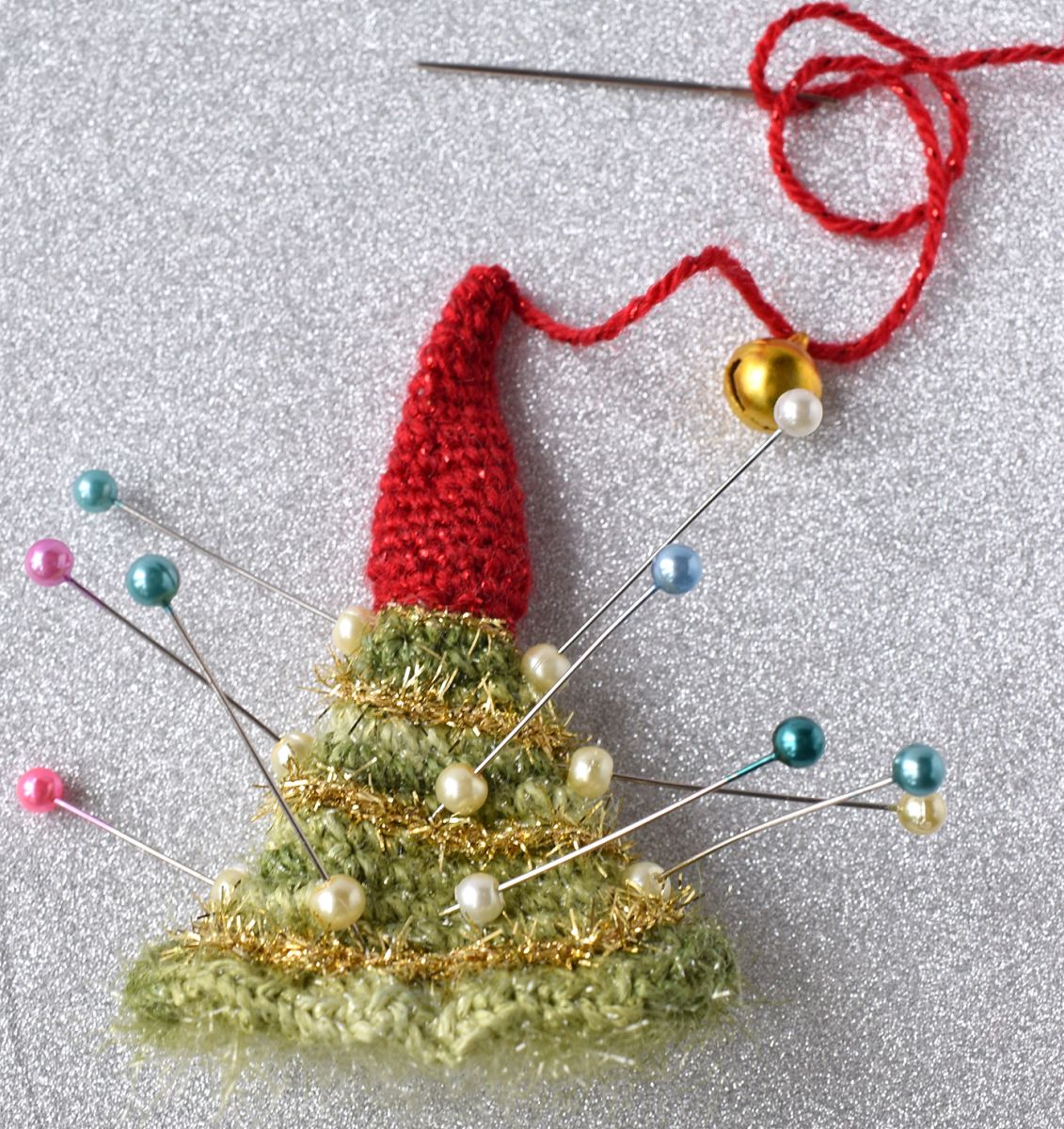 Blog content image for 'Брошка или украшение для карандаша «Рождественская елка»'