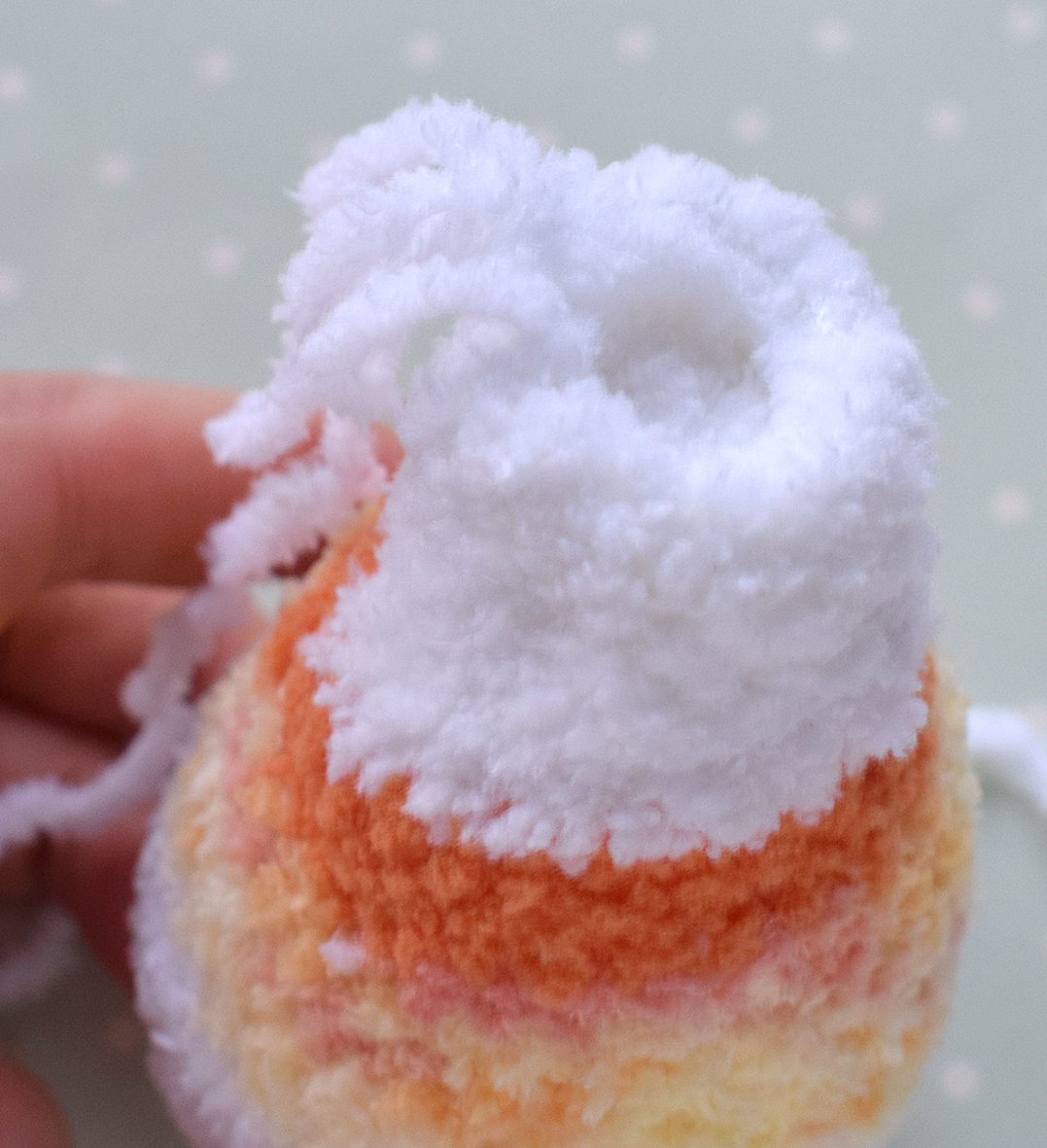 Blog content image for 'Decorative cover for eggs « bear in a sweater ». 2 in 1 - crochet + knitting'