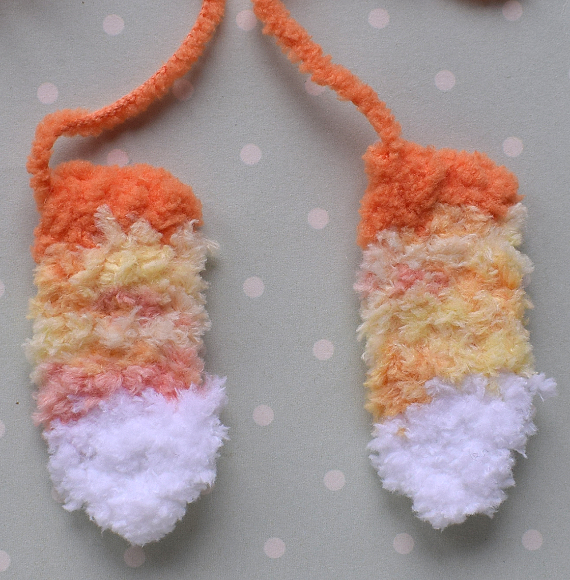 Blog content image for 'Decorative cover for eggs « bear in a sweater ». 2 in 1 - crochet + knitting'