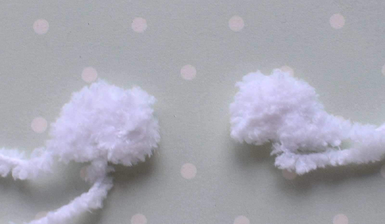 Blog-Inhaltsbild für 'Dekorative "Eisbär" Eierbecher/ Eierwärmer. 2 in 1 - Häkeln + Stricken'