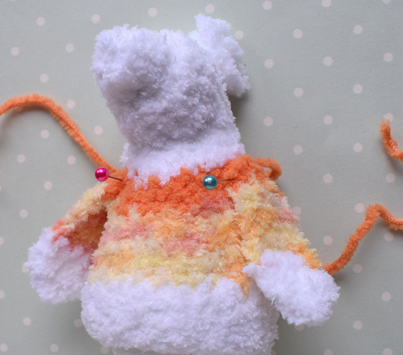 Blog content image for 'Decorative cover for eggs « bear in a sweater ». 2 in 1 - crochet + knitting'