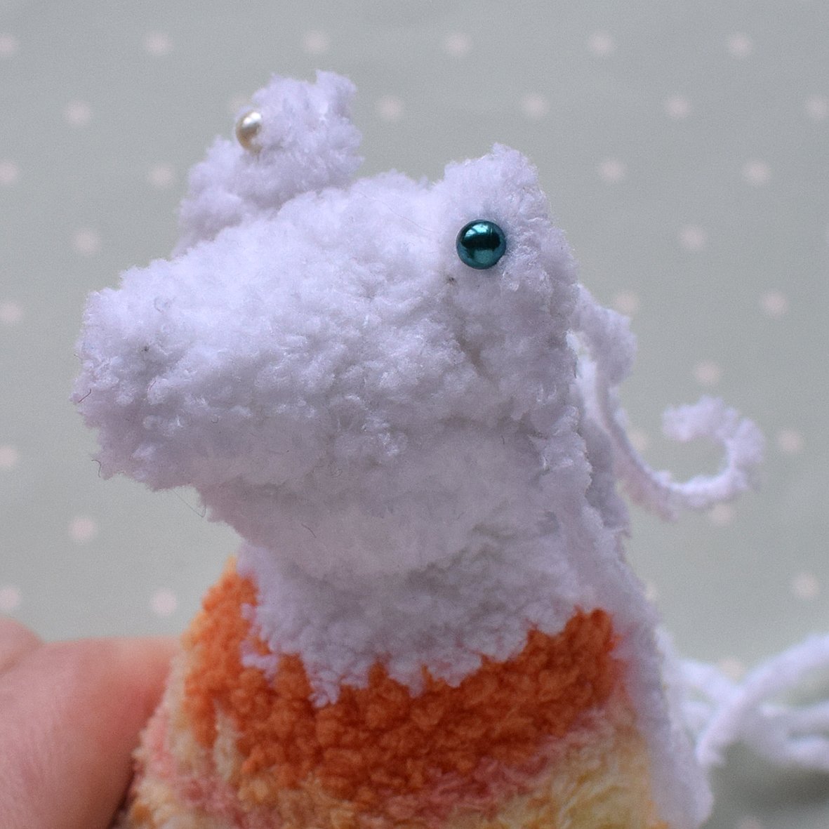 Blog-Inhaltsbild für 'Dekorative "Eisbär" Eierbecher/ Eierwärmer. 2 in 1 - Häkeln + Stricken'