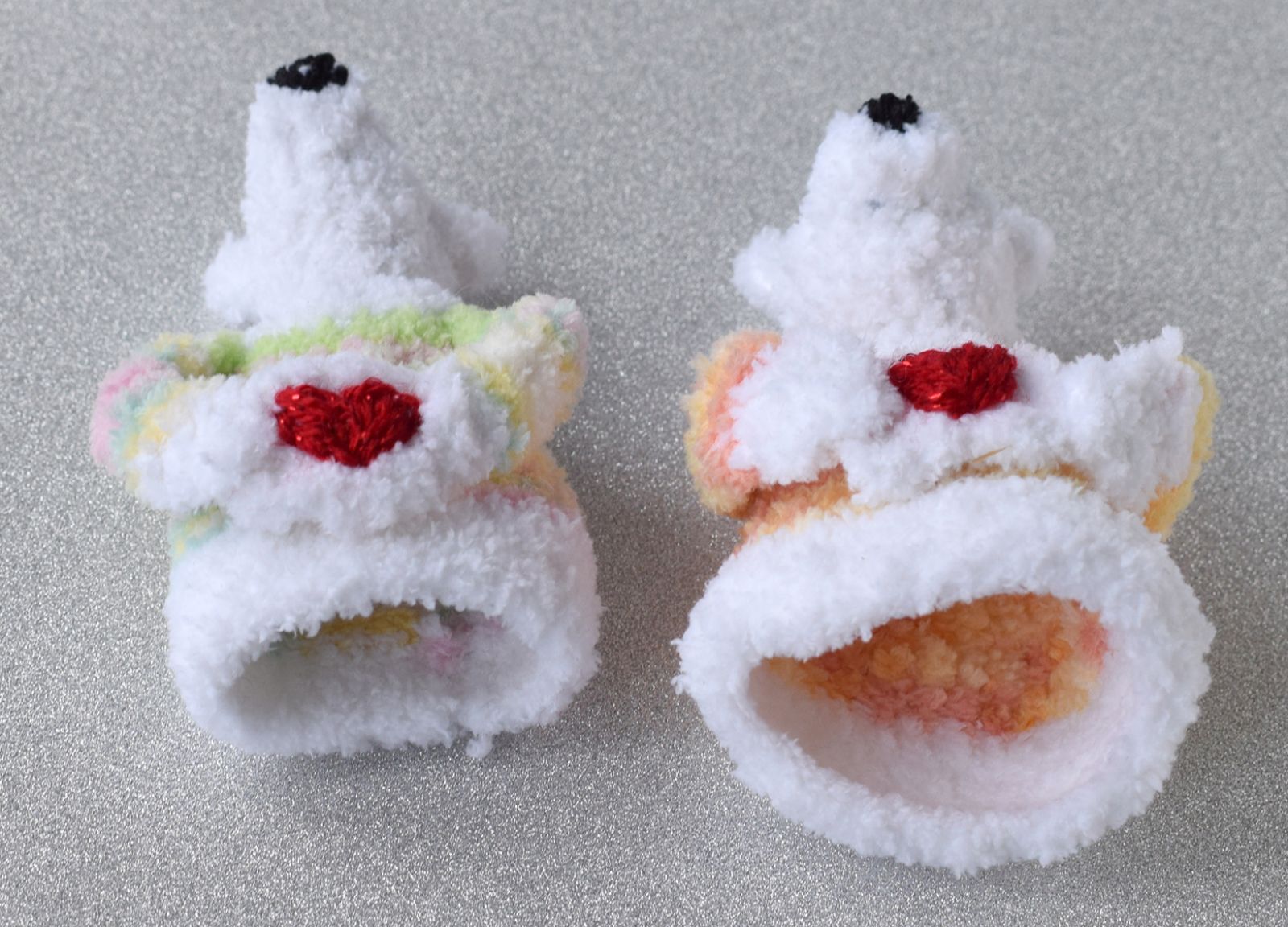 Blog-Inhaltsbild für 'Dekorative "Eisbär" Eierbecher/ Eierwärmer. 2 in 1 - Häkeln + Stricken'