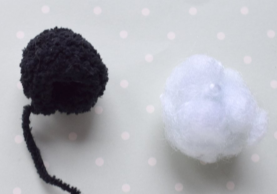 Blog-Inhaltsbild für 'Dekorative "Pinguin" Eierbecher/ Eierwärmer. 2 in 1 - Häkeln + Stricken'