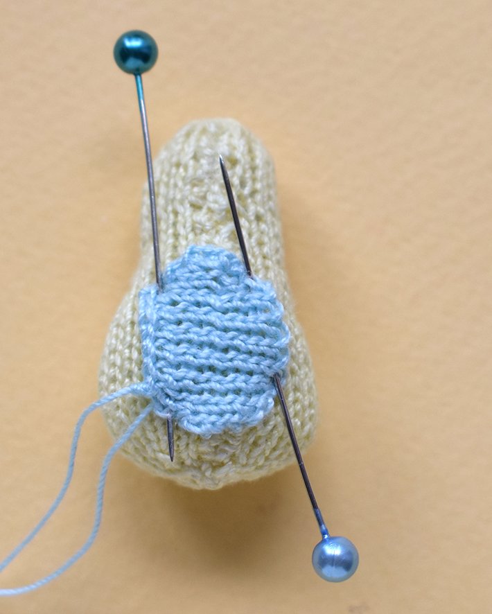 Blog content image for 'Interior vase «meadow» knitted'