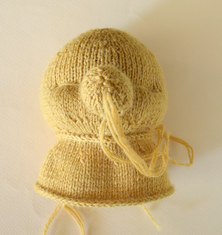 Blog-Inhaltsbild für 'Ein lustiges, gestricktes Etui für eine Wasserflasche «Raupe»'