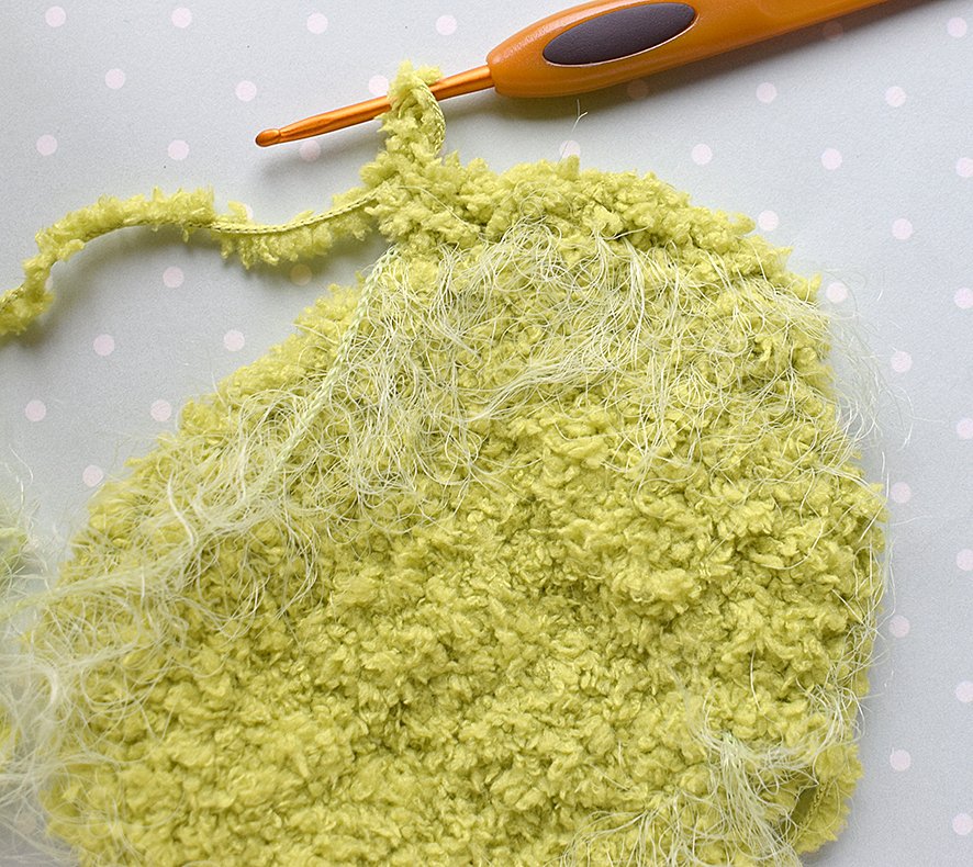 Blog content image for 'The Easter Bunny. 2 in 1 - crochet + knitting'