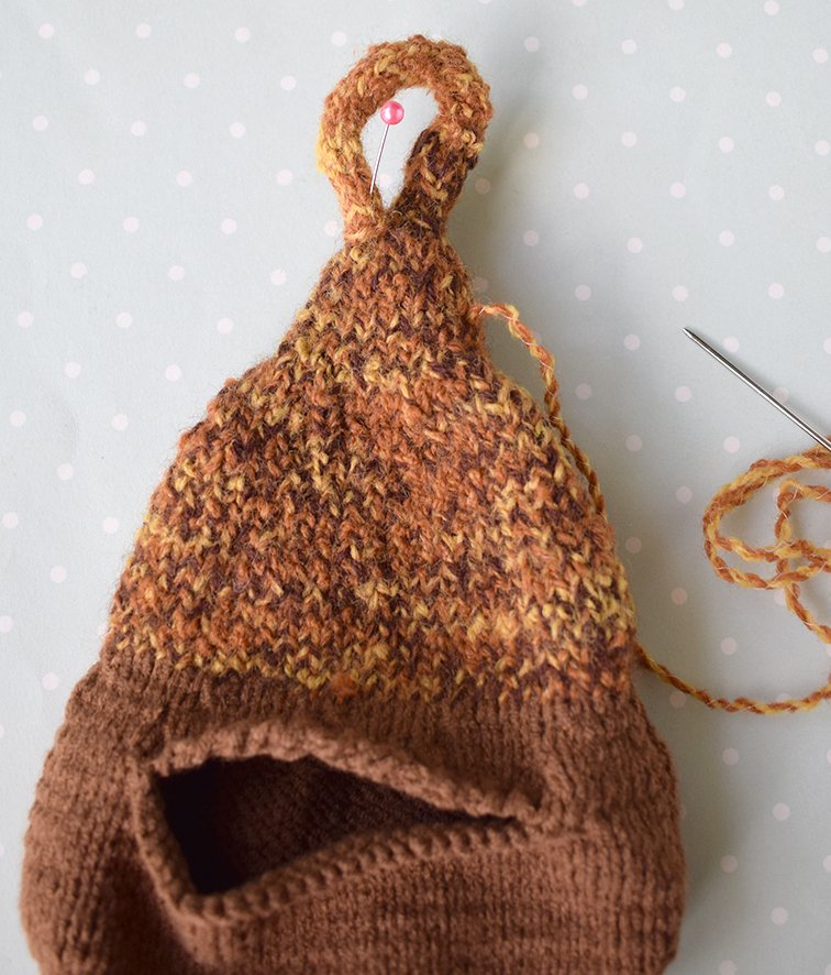 Blog-Inhaltsbild für 'Gestrickter Halter für Hundekotbeutel'