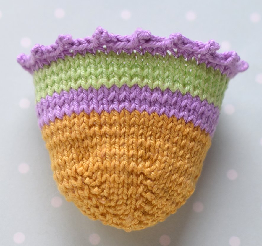 Blog content image for 'The Easter Bunny. 2 in 1 - crochet + knitting'