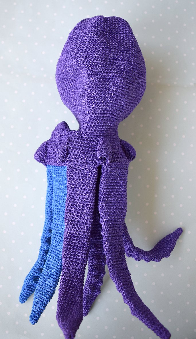 Blog content image for 'Phone stand «Octopus pirate»'