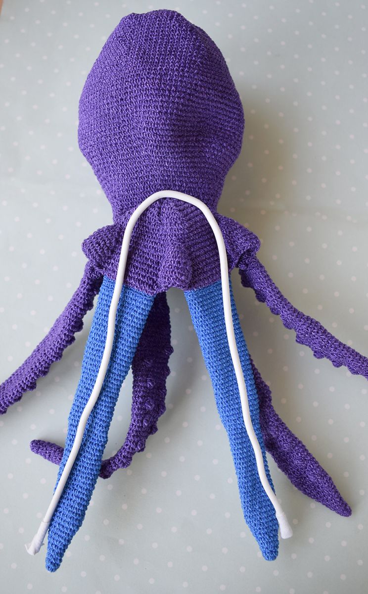 Blog content image for 'Phone stand «Octopus pirate»'